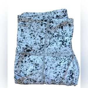 Athleta Salutation Stash Pocket II 7/8 in Tie Dye Marble - Size Large